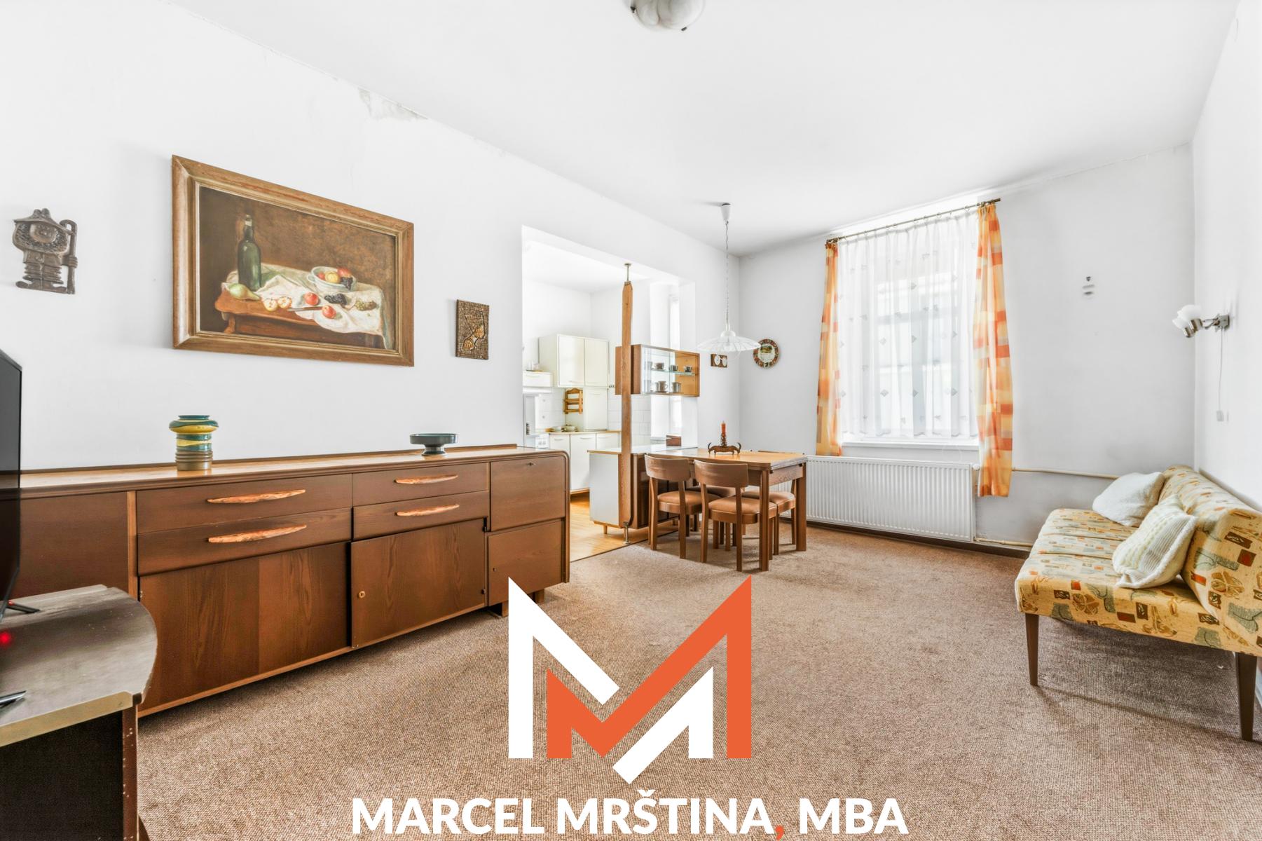 Sklepní prostory 94 m²